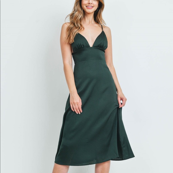 Dresses & Skirts - SALE ✨Hunter Green Midi Dress✨